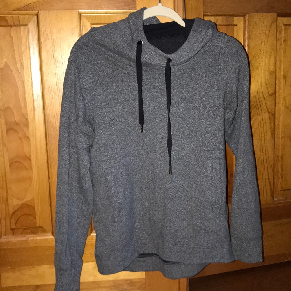 Lululemon sweatshirt